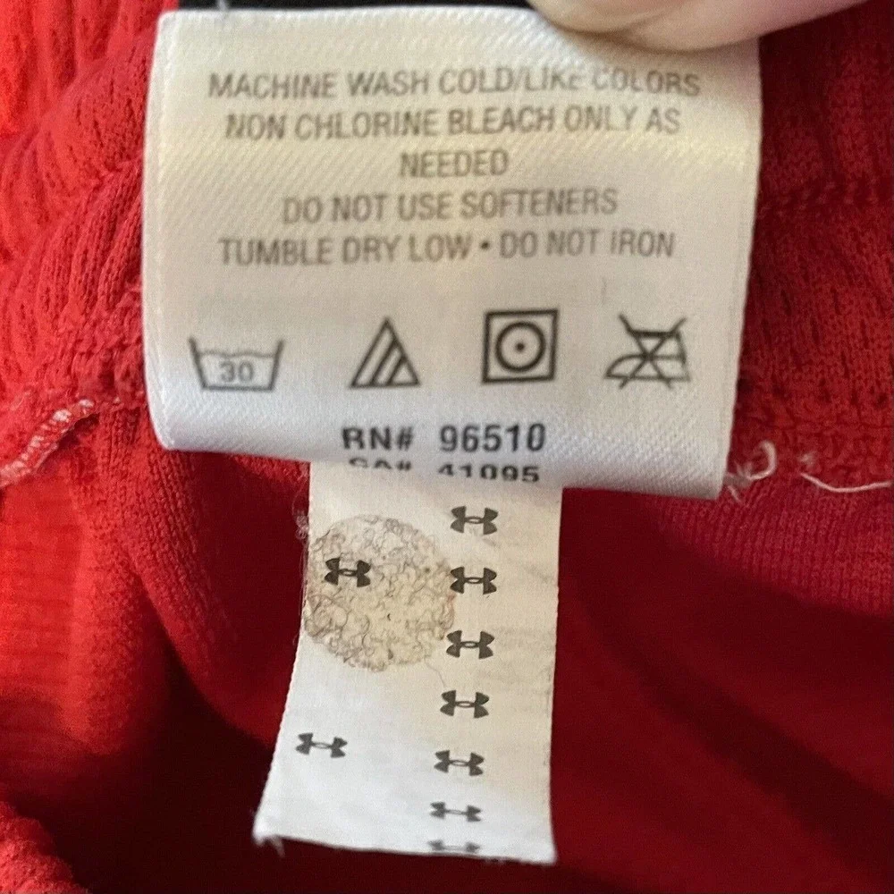 Under Armour Medium Athletic Shorts Red Pockets Elastic Waist Mesh Fitne… - Picture 6 of 7
